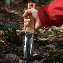Load image into Gallery viewer, Nisaku NJP650 7.25 in. Blade Hori-Hori Japanese Stainless Steel Tomita Weeding Knife
